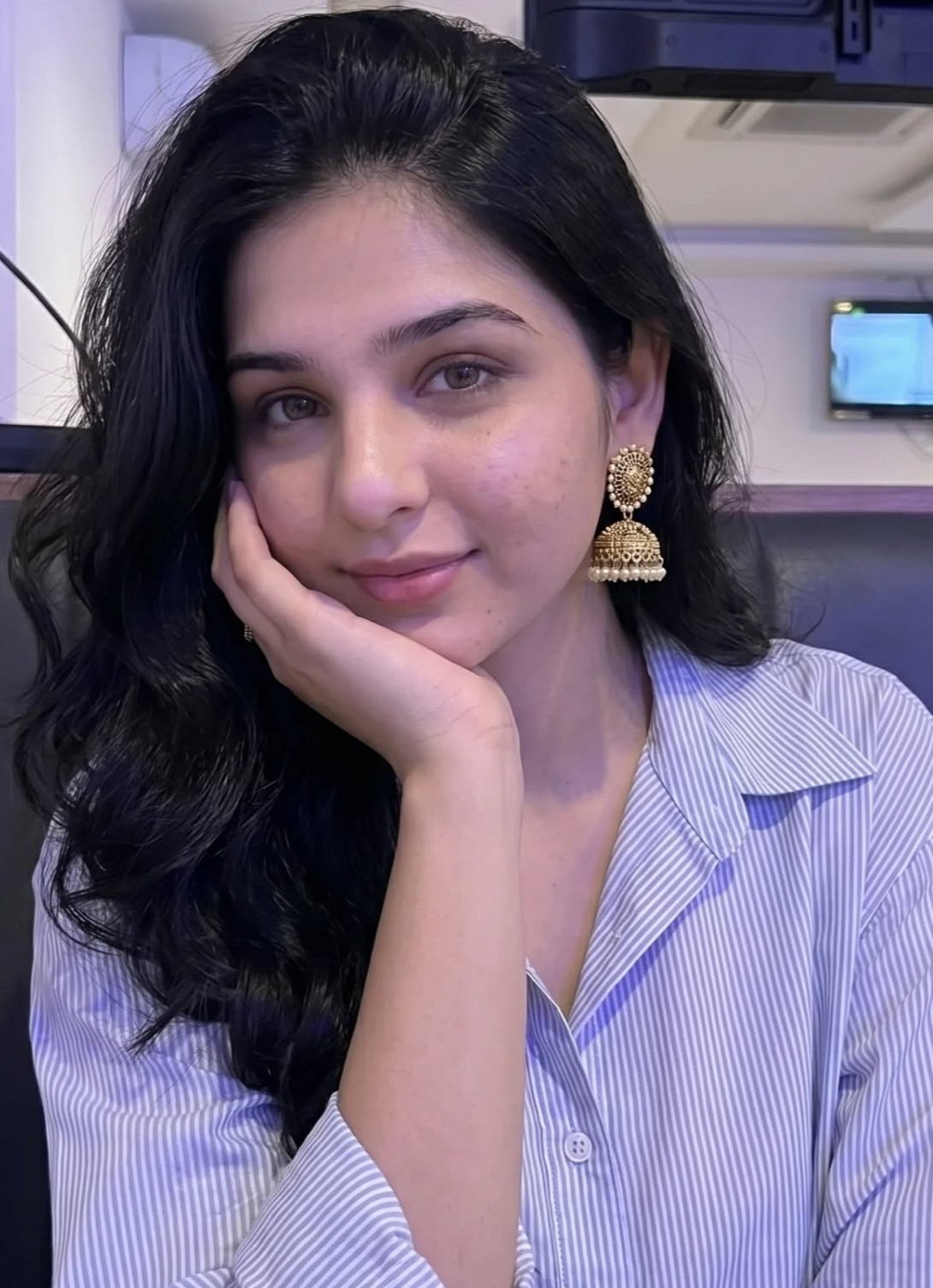 কাজের মাসির সাথে উজাড় করা
